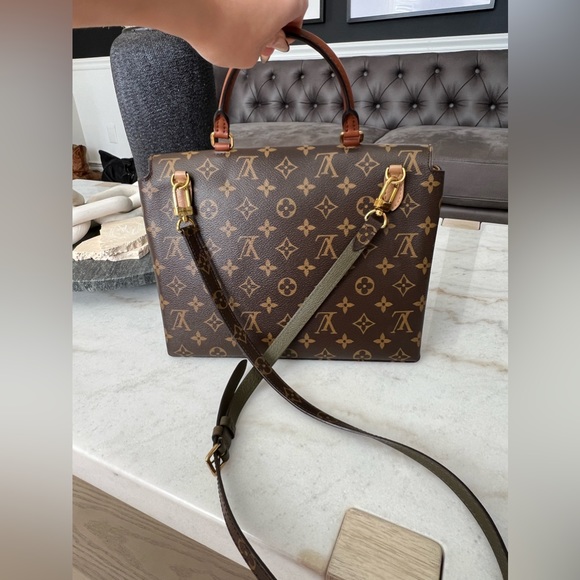 Louis Vuitton Marignan Handbag Monogram Canvas in Sesame - Picture 6 of 17